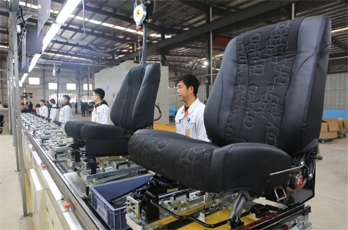 猇亭:汽车零部件产业园首个项目产品下线 打响项目投产第一枪